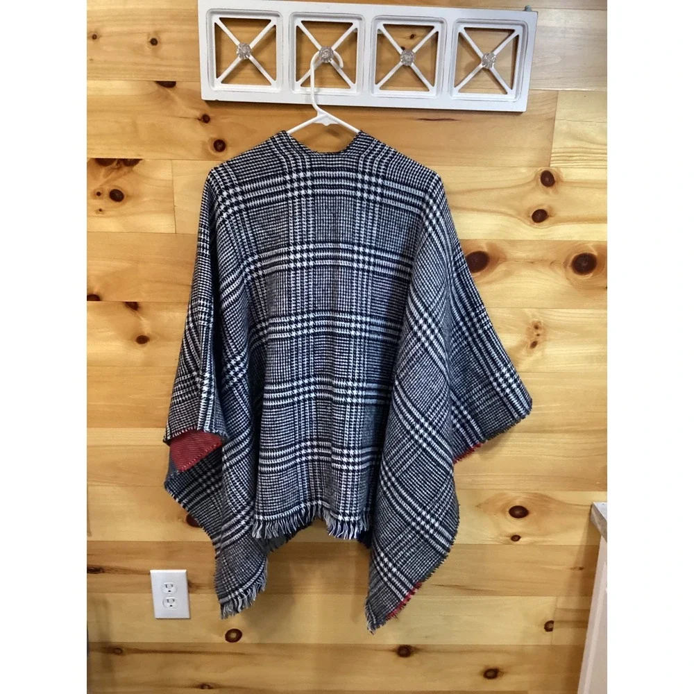 Victoria Leland Designs Women Reversible Plaid Check Fringe Poncho Wrap Shawl